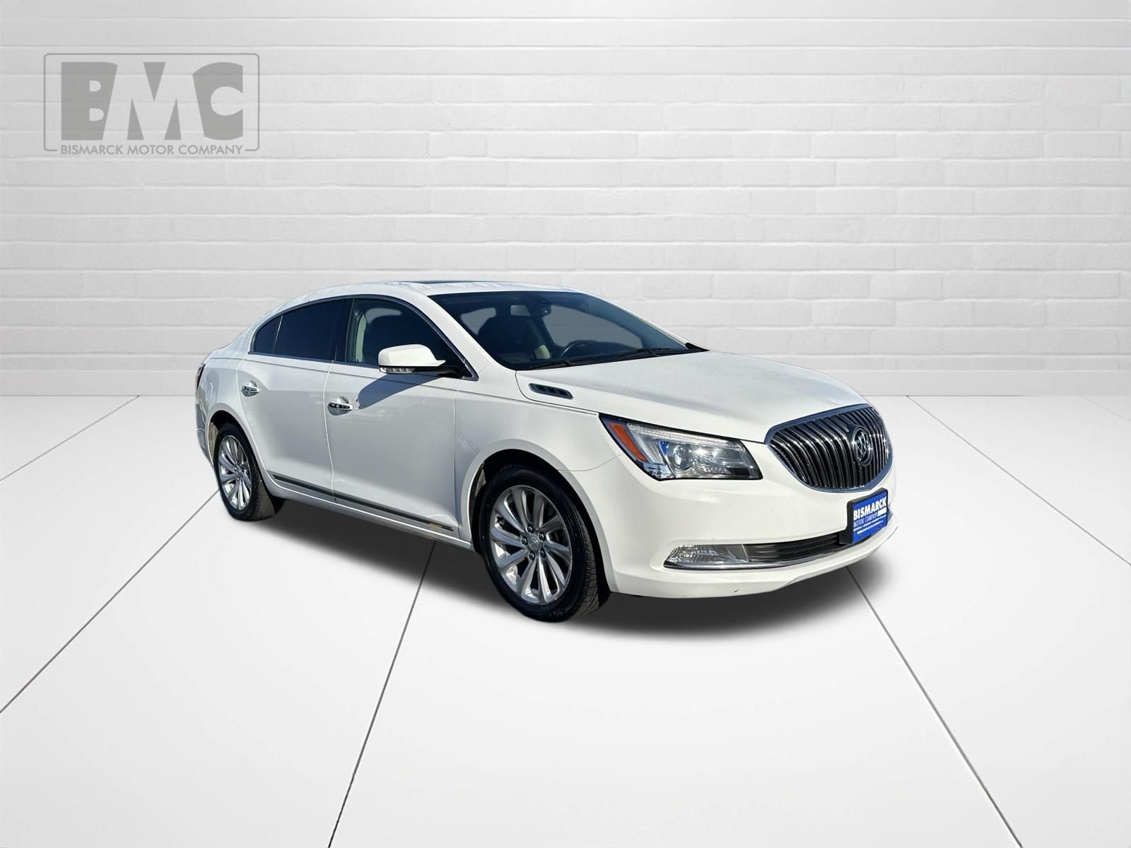 Used 2016 Buick LaCrosse Leather with VIN 1G4GB5G32GF131181 for sale in Mandan, ND