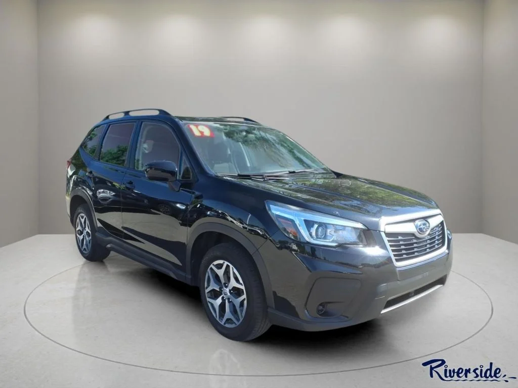 Used 2019 Black Subaru Premium image 1