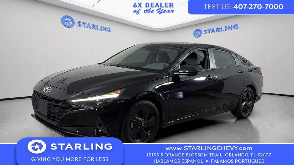 Used 2022 Black Hyundai SEL image 1