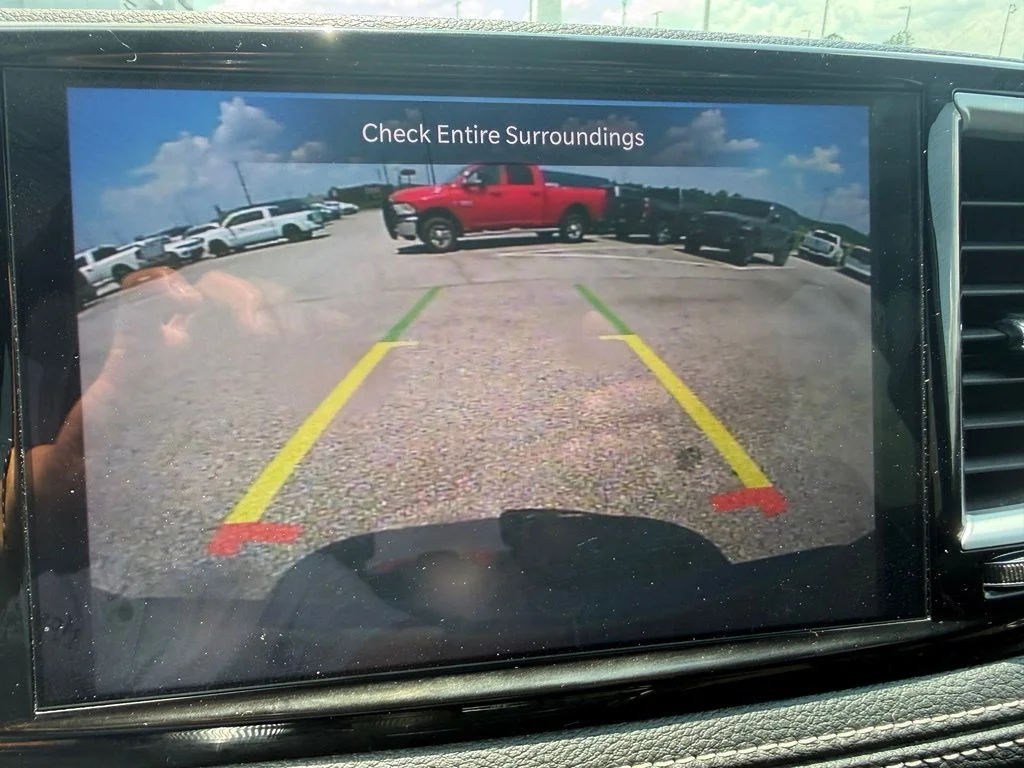 Used 2025 White Chrysler Limited image 15