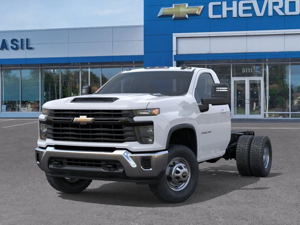 New 2026 Summit White Chevrolet Work Truck image 6