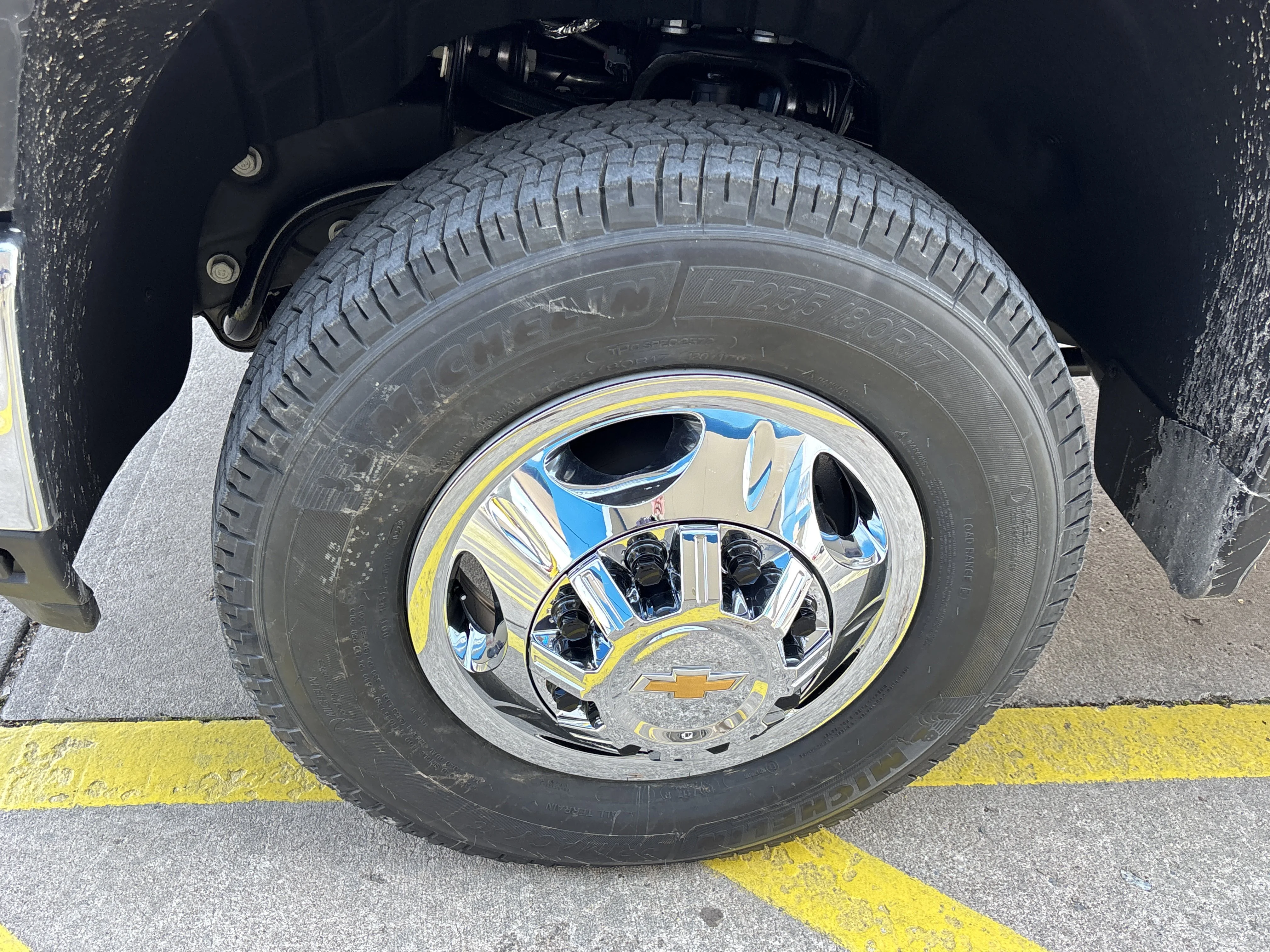 New 2026 Summit White Chevrolet Work Truck image 9