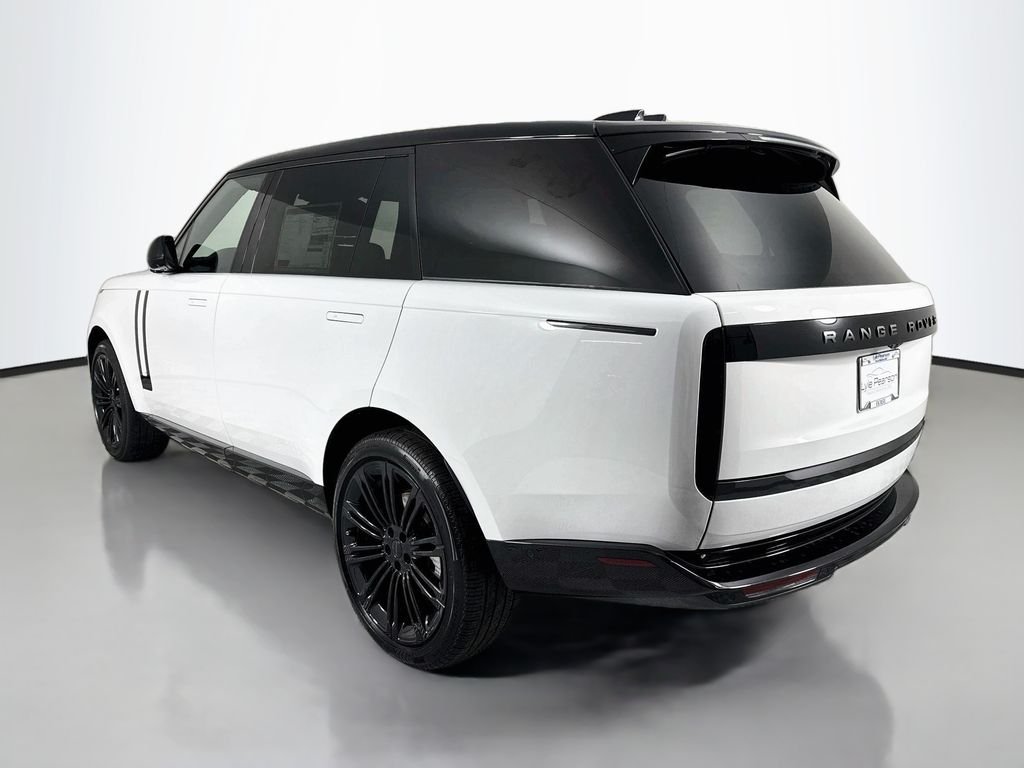 New 2026 Fuji White Land Rover SE image 3