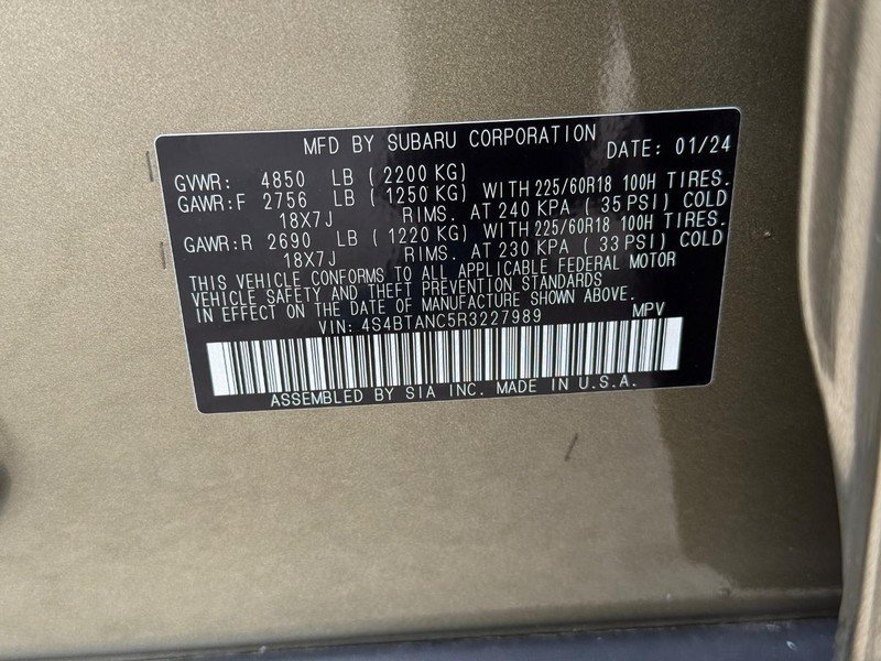 Used 2024 Green Metallic Subaru Limited image 31