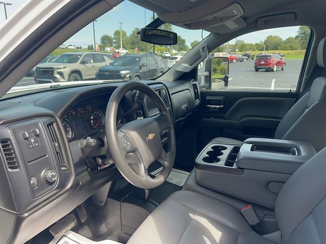 Used 2018 SUMMIT WHITE Chevrolet Work Truck image 12