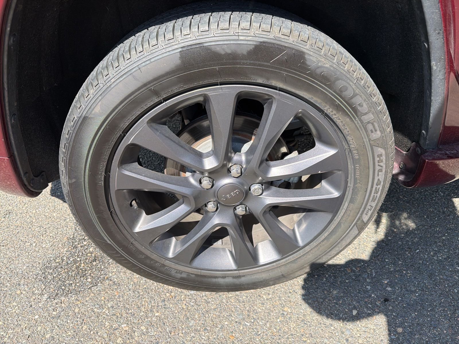 Used 2018 Red Jeep Overland image 25