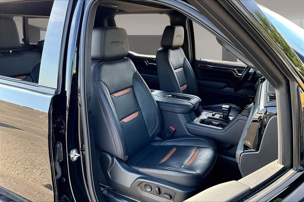 Used 2022 ONYX BLACK GMC AT4 image 7