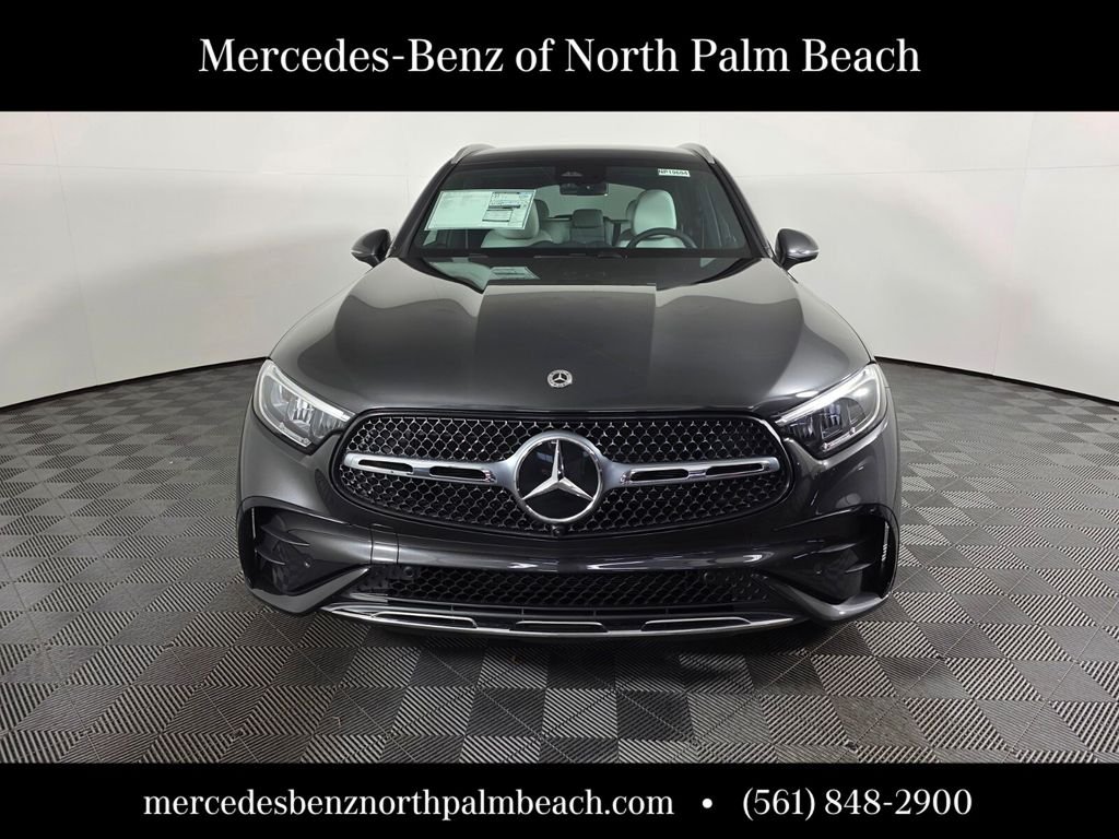New 2026 Graphite Grey Metallic Mercedes-Benz GLC 300 image 2