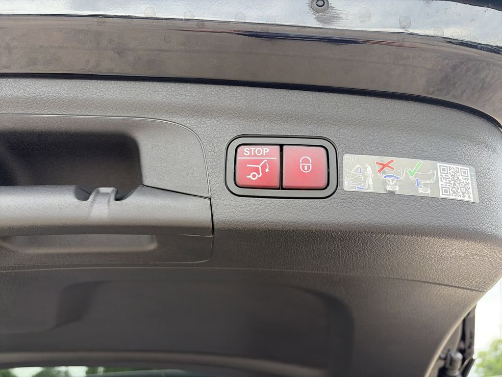 Used 2025  Mercedes-Benz GLE 350 image 34