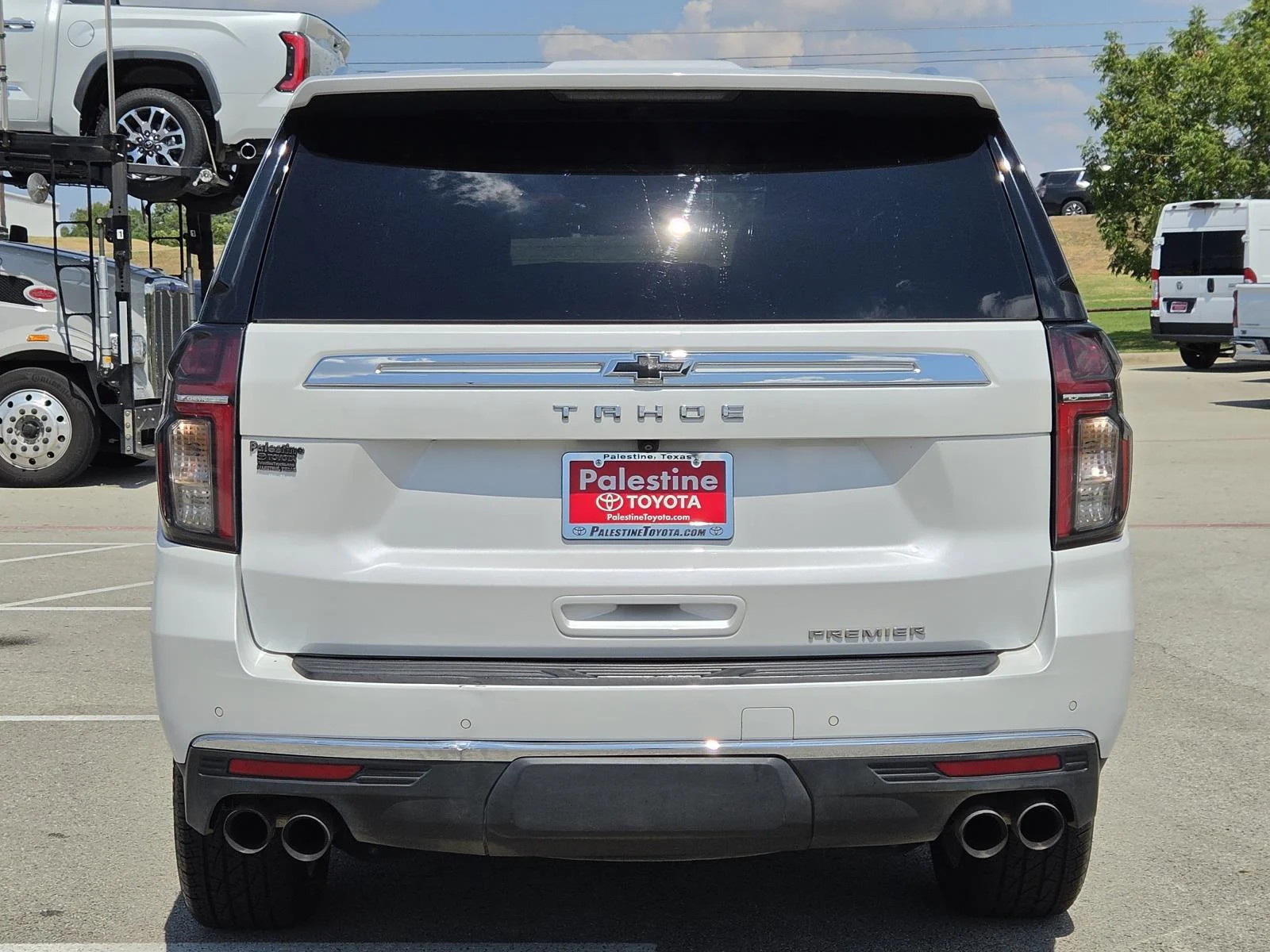 Used 2023 Summit White Chevrolet 2WD 4dr Premier image 5
