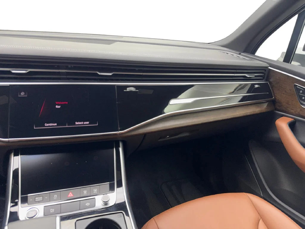 Used 2025 White Audi 45 Premium image 61
