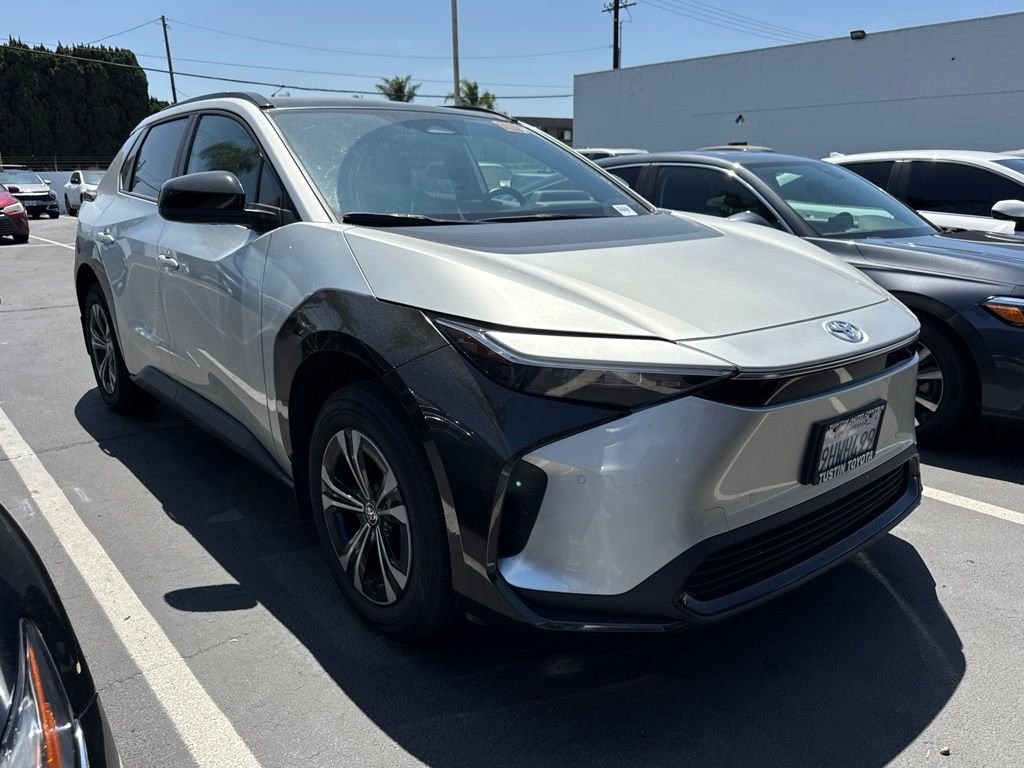 Used 2023 Silver Toyota XLE image 1
