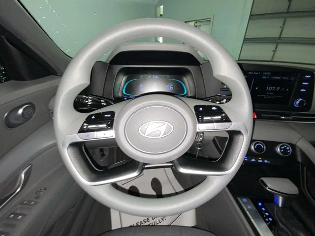 Used 2025 Blue Hyundai SE image 14