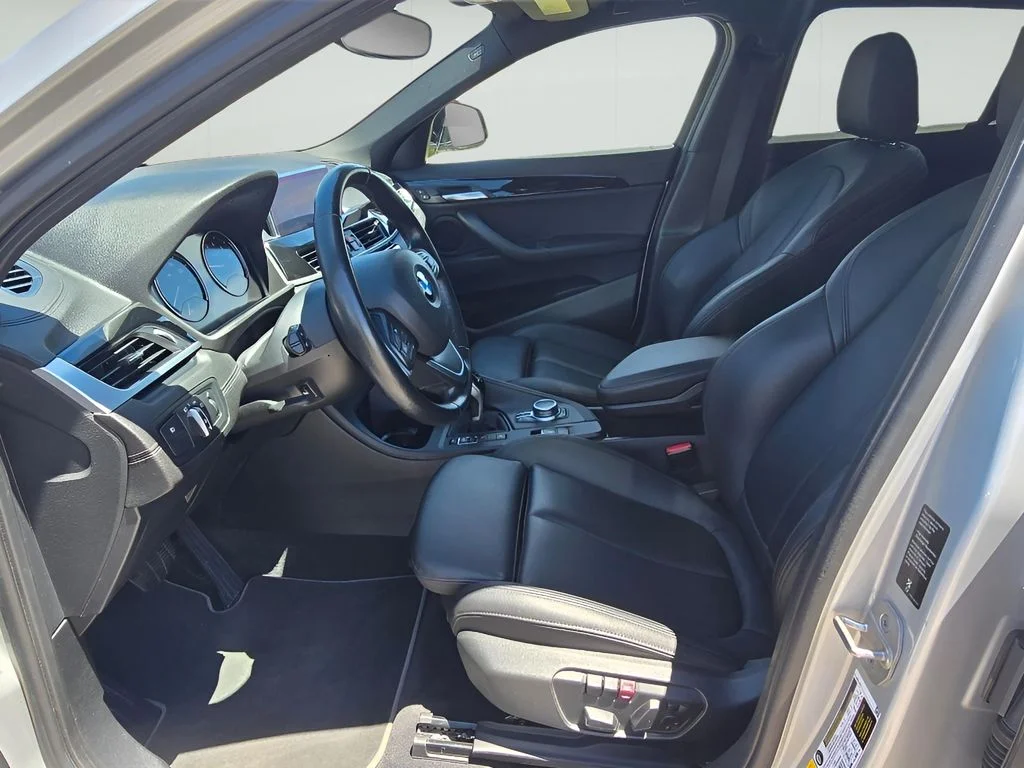 Used 2022 Glacier Silver Metallic BMW xDrive28i image 27