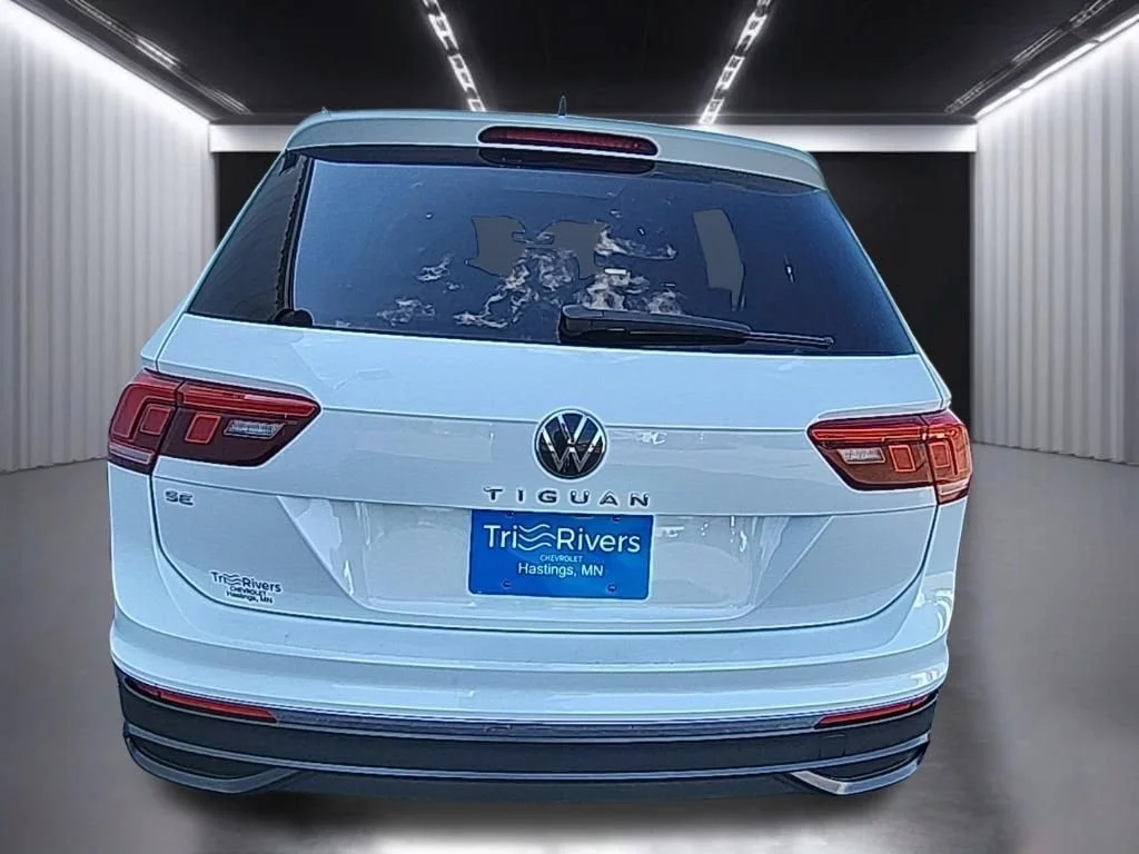 Used 2023 White Volkswagen 2.0T SE image 3