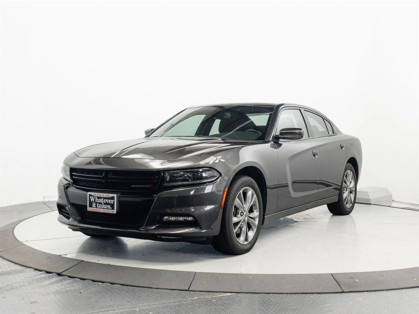 Used 2022 Gray Dodge SXT image 3