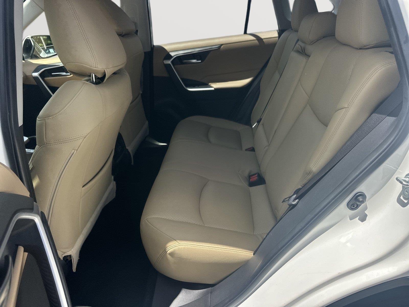 Used 2020 Super White Toyota XLE image 21