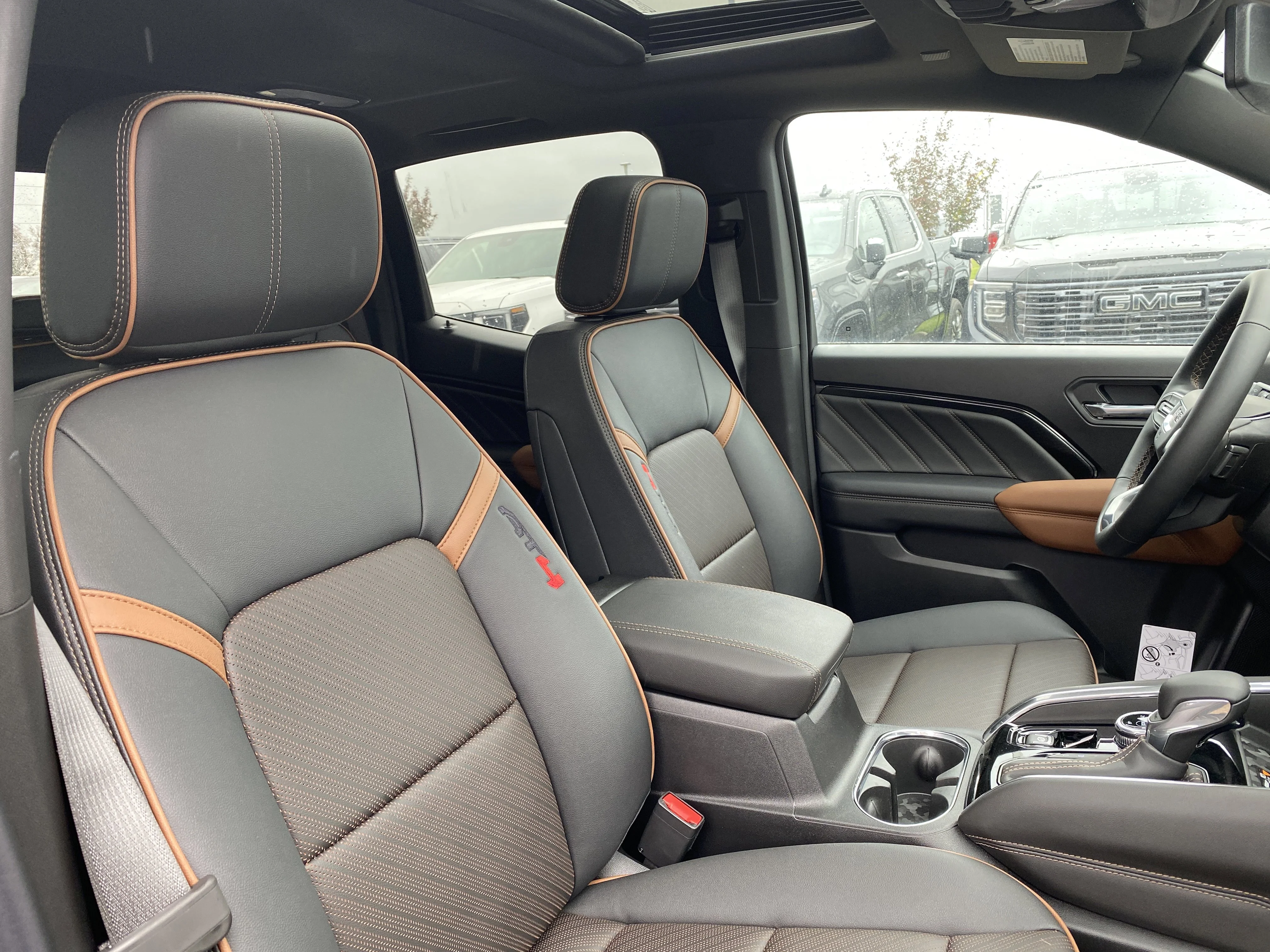 New 2026 ONYX BLACK GMC 4WD AT4 image 30