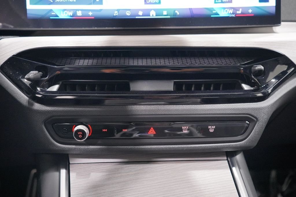 2026 BMW 3 Series 330i - Photo 12