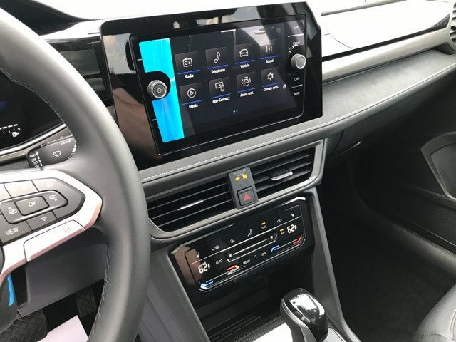 New 2026 Monument Gray w/Deep Black Roof Volkswagen SE Black image 18