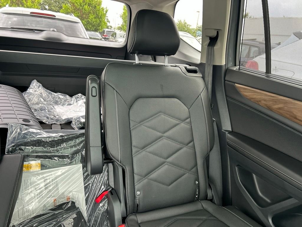 New 2026 Gray Volkswagen 2.0T SE w/Technology image 14