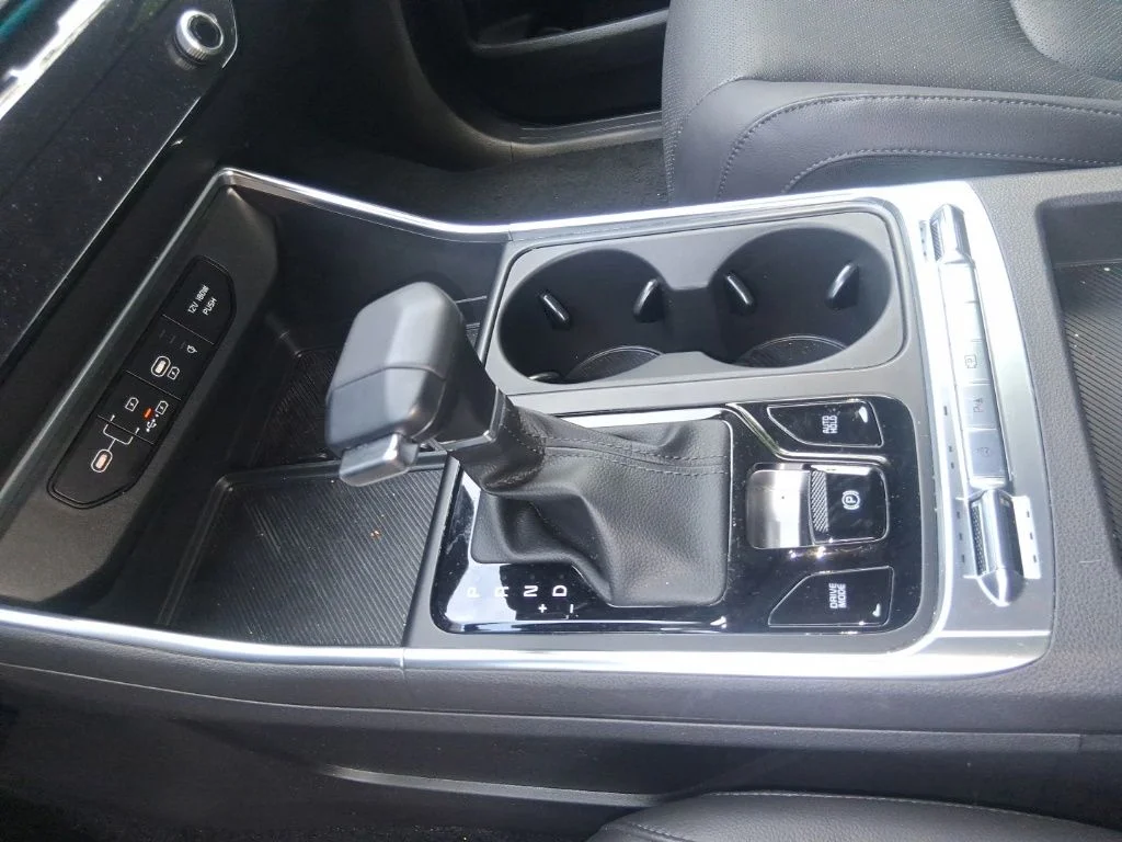 Used 2025 White Kia SX Prestige image 11