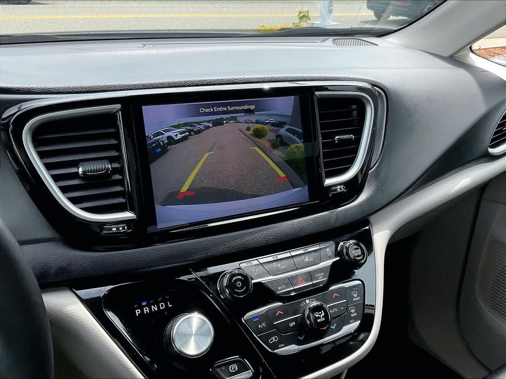 Used 2023 White Chrysler Touring L image 20