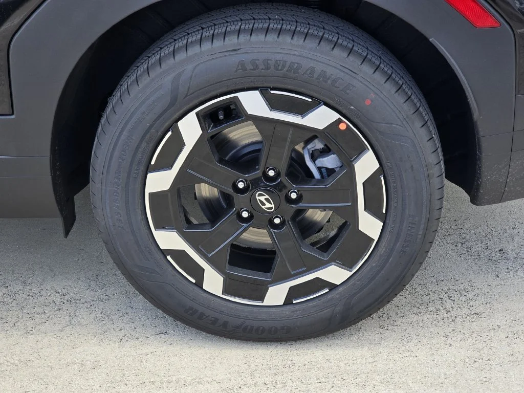 New 2027 Black Hyundai SEL image 5