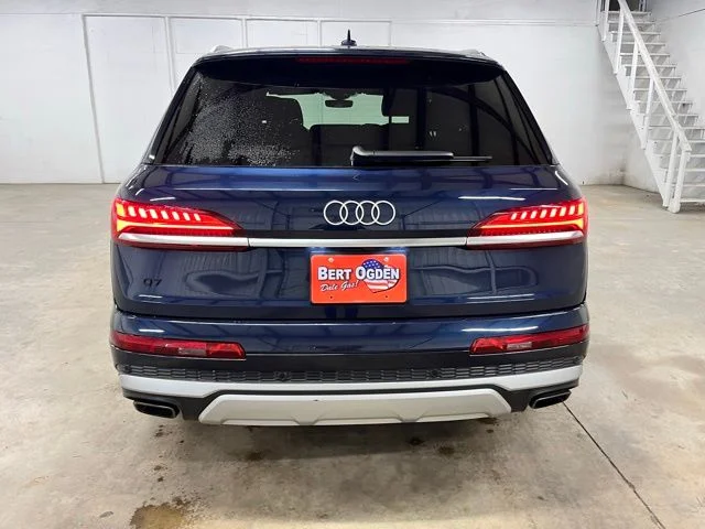 Used 2025  Audi 55 Premium Plus image 7