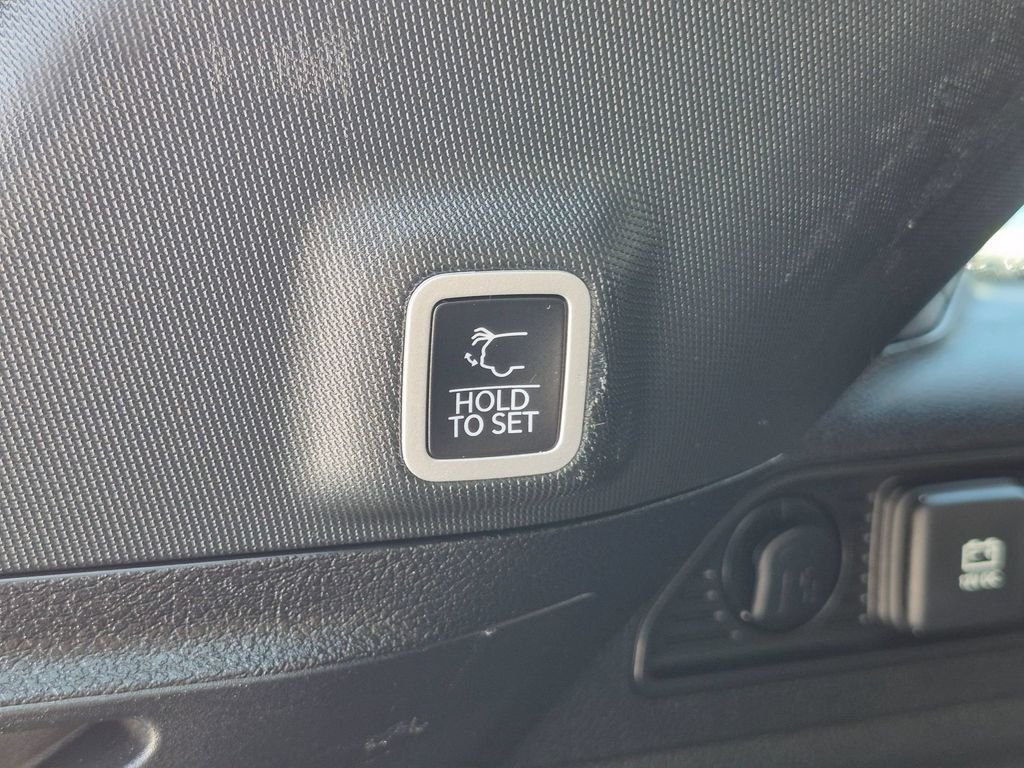 Used 2023 Black Jeep 4xe image 9