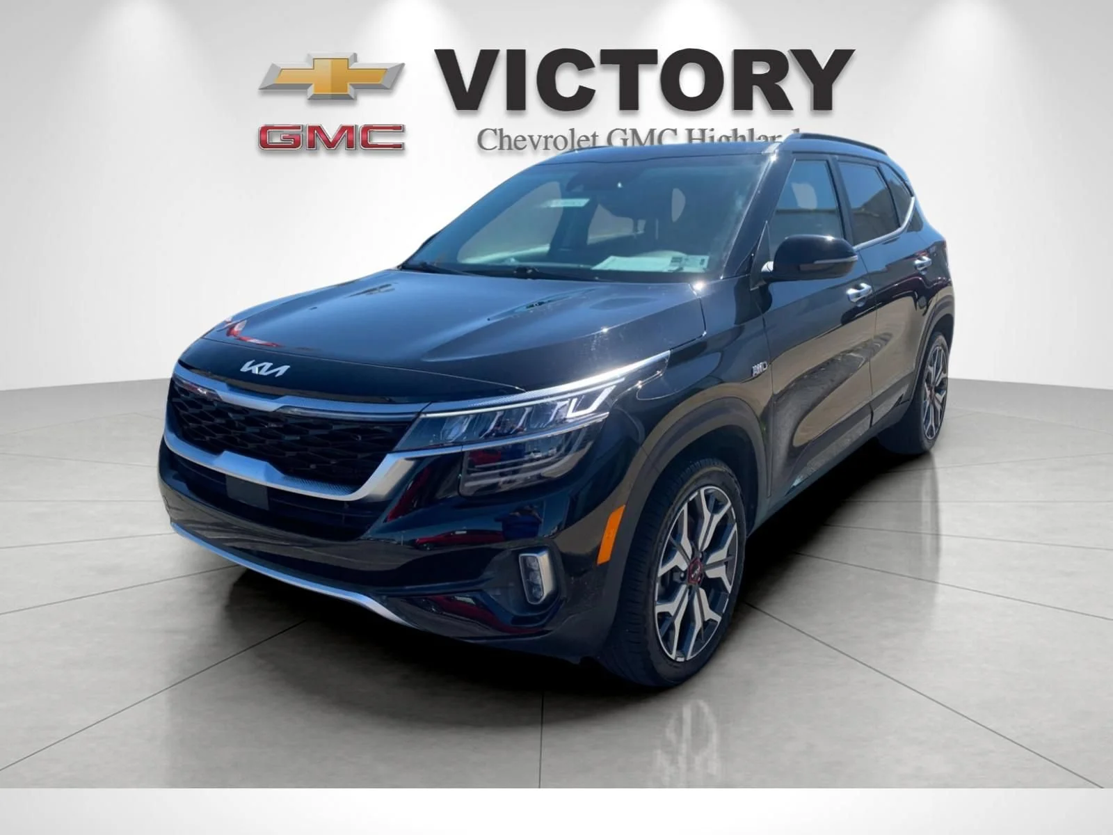 Used 2023 Black Kia SX Turbo image 7
