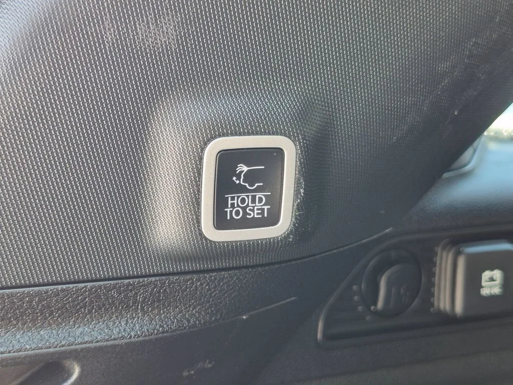 Used 2023 Black Jeep 4xe image 9