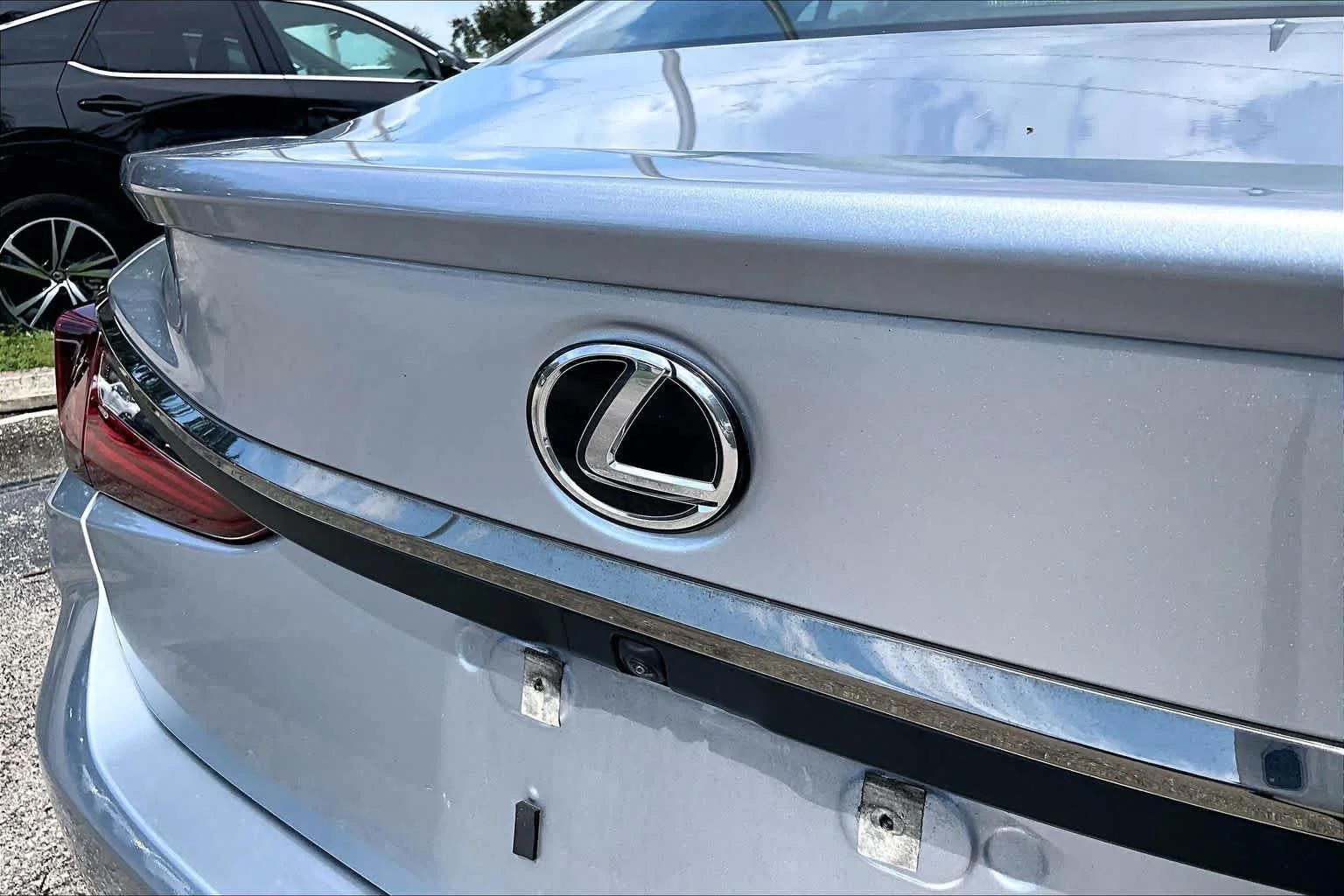 Used 2023 Iridium Lexus F SPORT Handling image 31