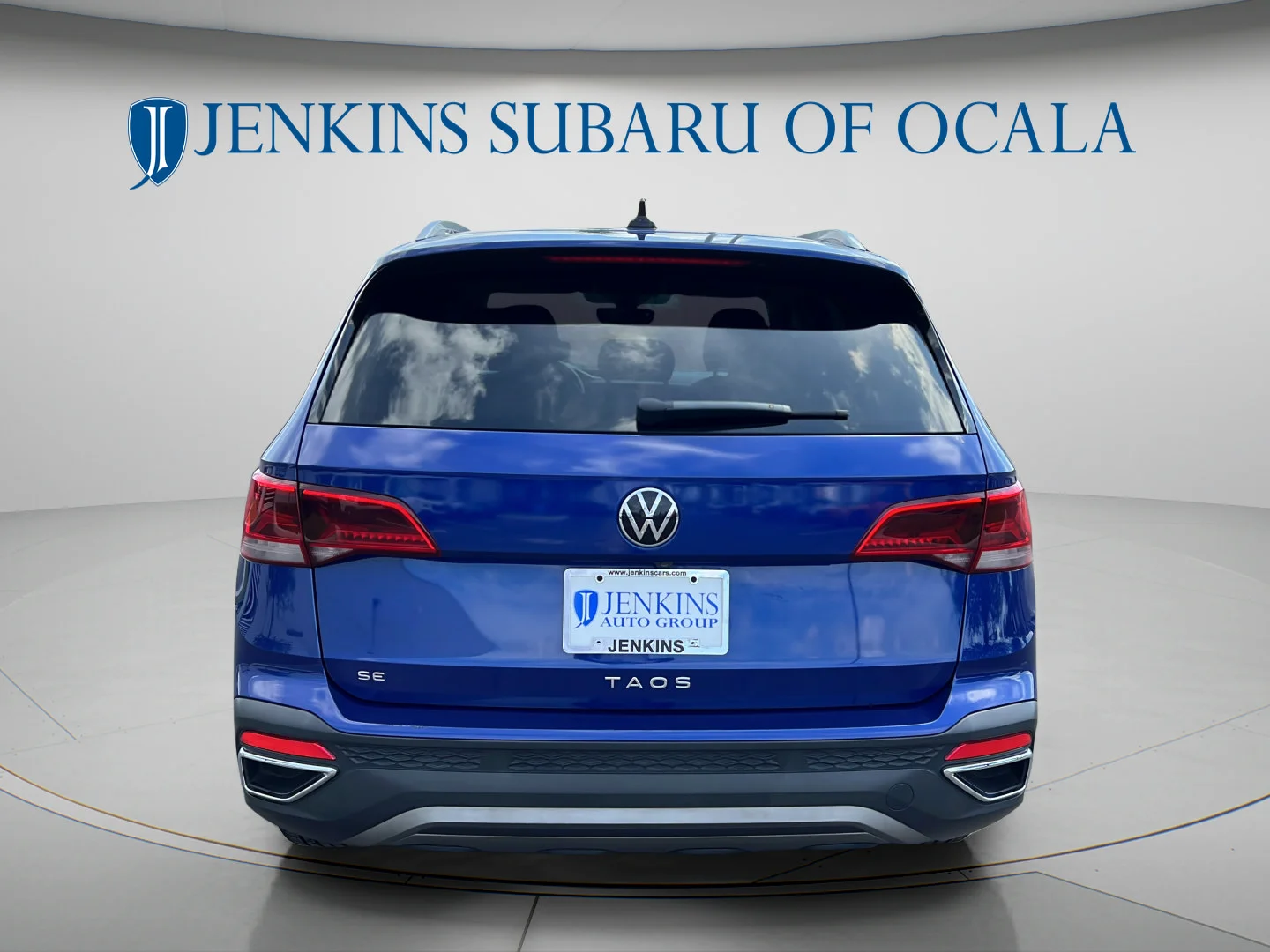 Used 2022 Blue Metallic Volkswagen SE image 4