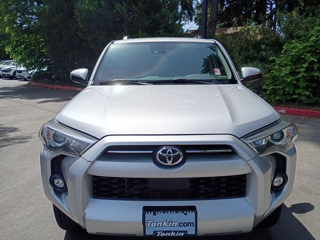 Used 2021 Classic Silver Metallic Toyota SR5 image 11