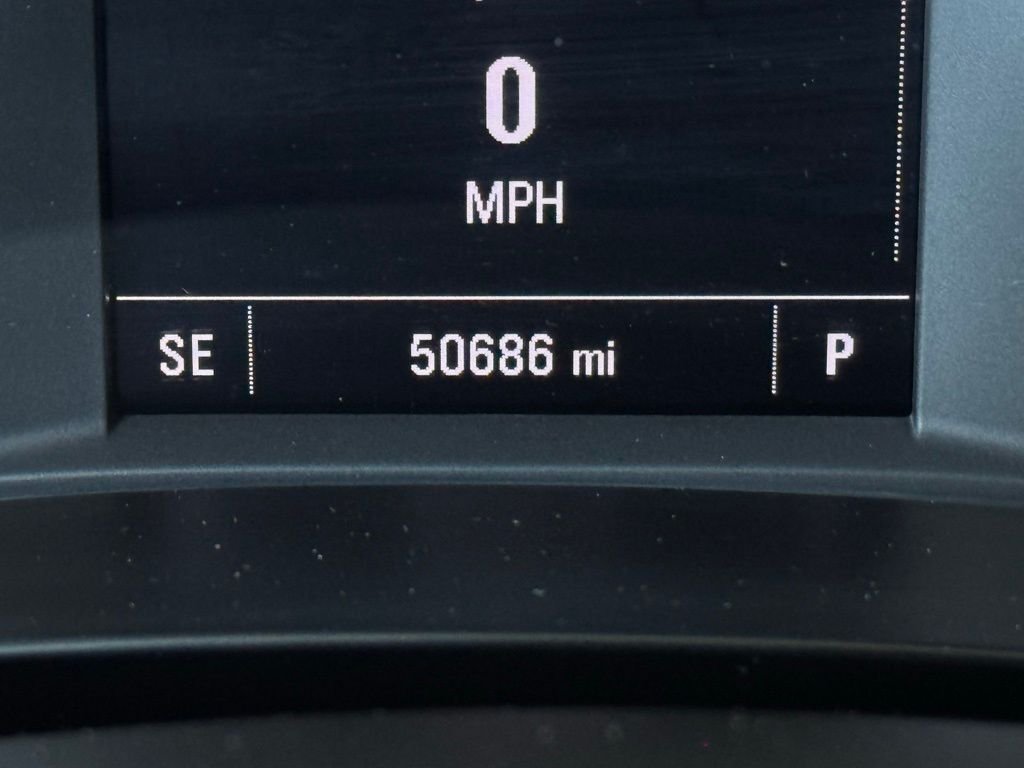Used 2025 White Chevrolet LT image 5