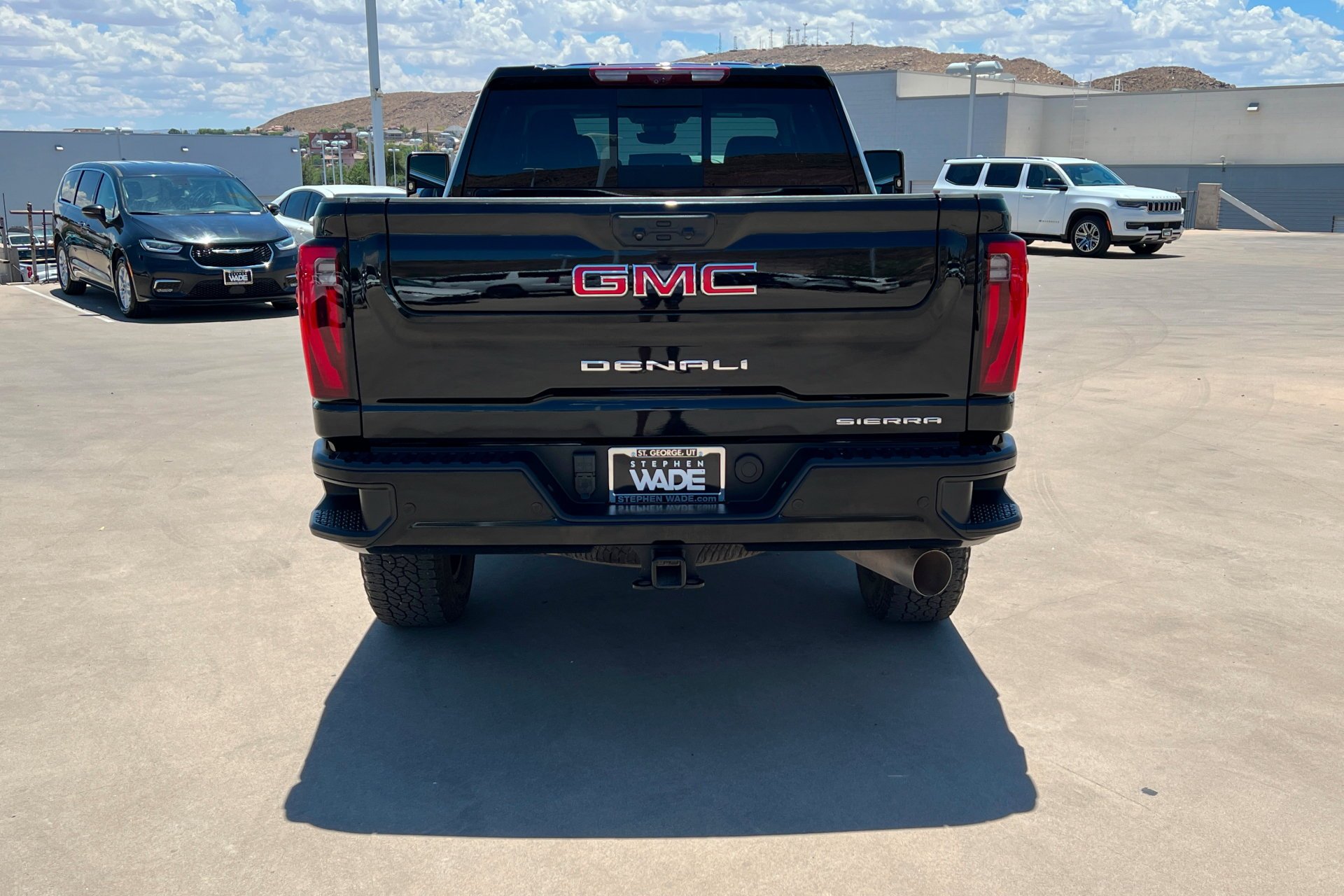 Used 2024 Onyx Black GMC Denali image 5