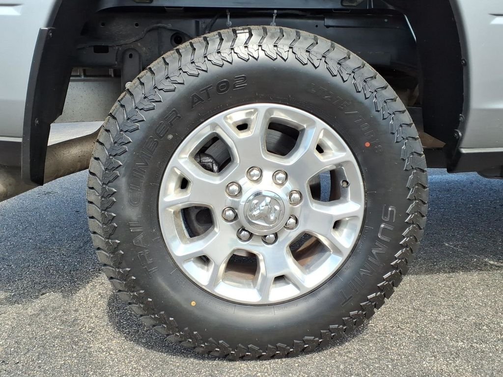 Used 2024 Billet Silver Metallic Ram Laramie level 1 w/safety group & cummins 6.7l diesel image 31