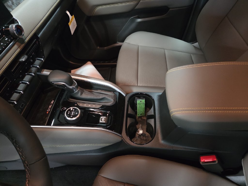 2026 Chevrolet Colorado ZR2 - Photo 11