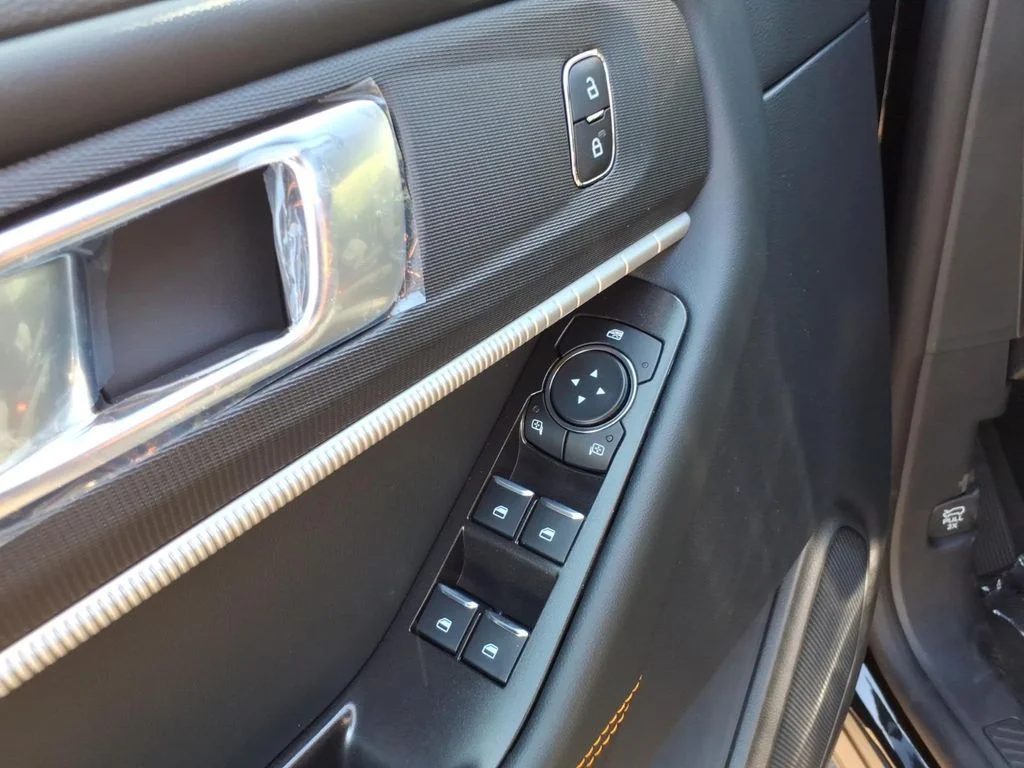 New 2026 Agate Black Metallic Ford Tremor® image 14