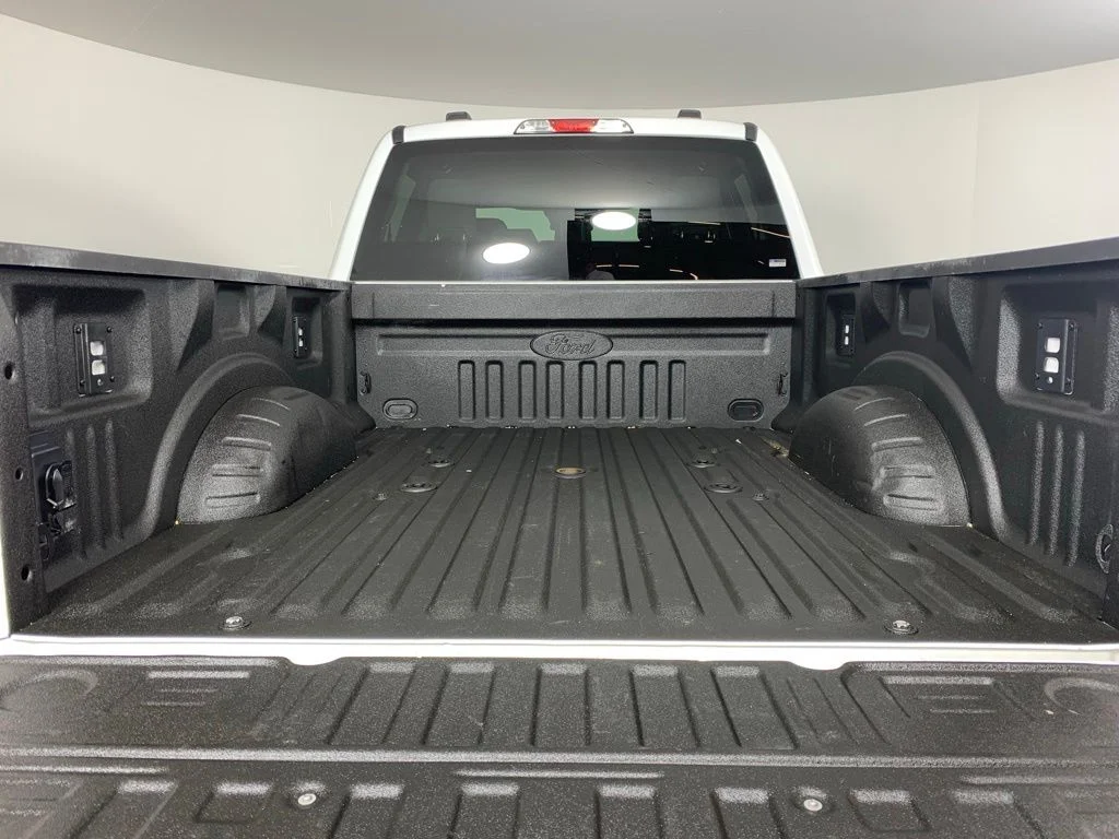 Used 2025 White Ford XLT image 9