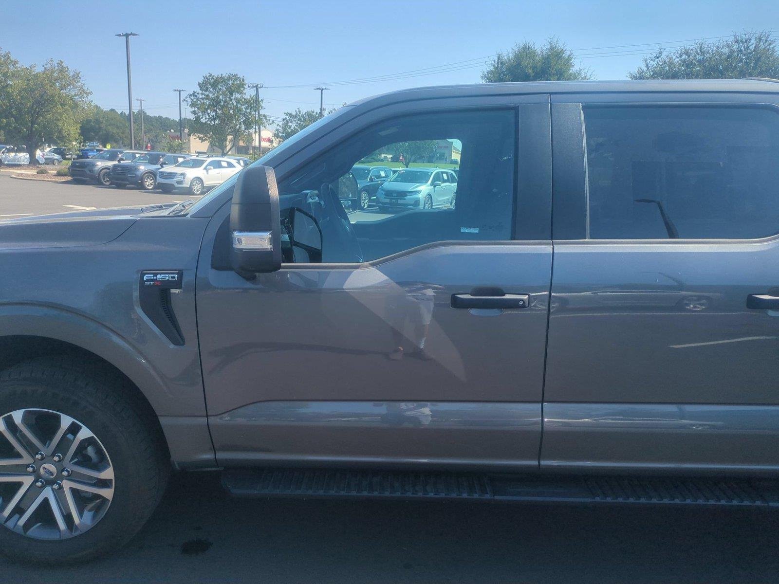 Used 2022 Carbonized Gray Metallic Ford XL image 15