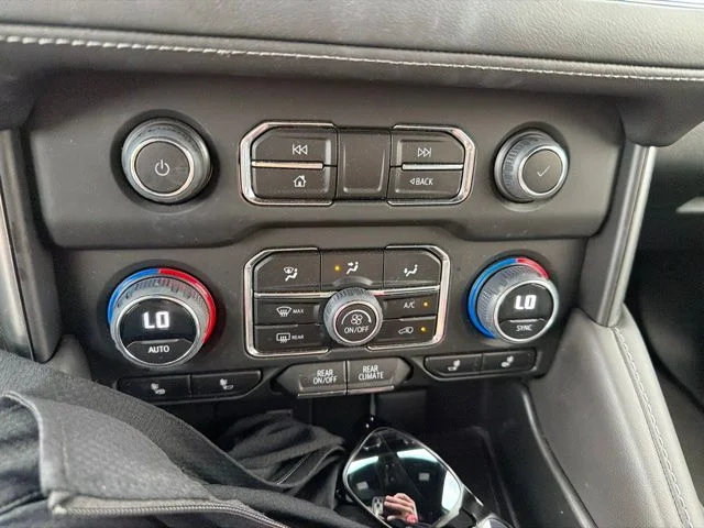 Used 2023 Gray Chevrolet LT image 9