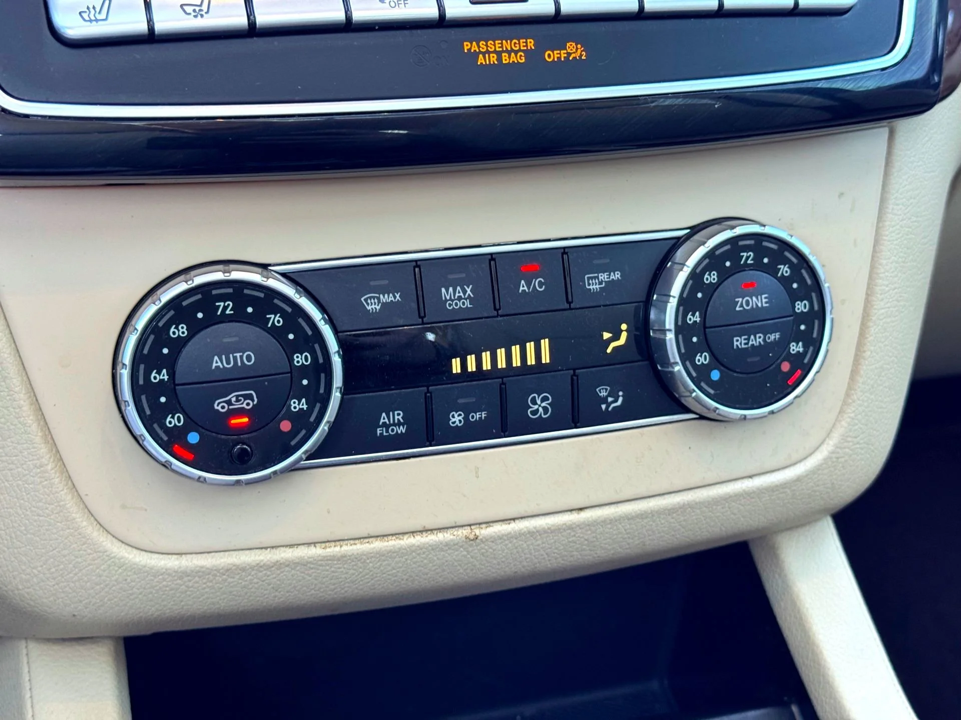 Used 2019  Mercedes-Benz GLS 550 4MATIC® image 31