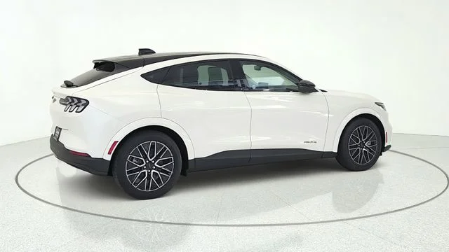New 2026 White Ford Premium image 8