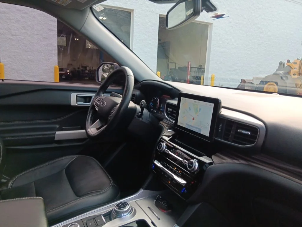 Used 2022 Black Metallic Ford Limited image 35