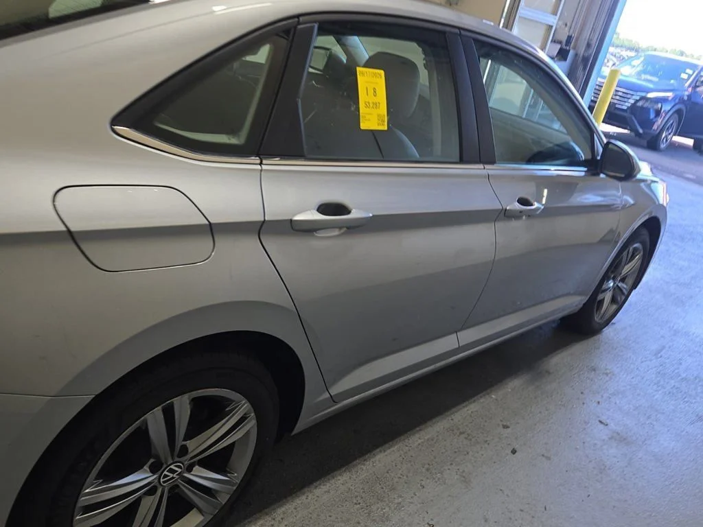 Used 2024 Silver Volkswagen 1.5T SE image 9