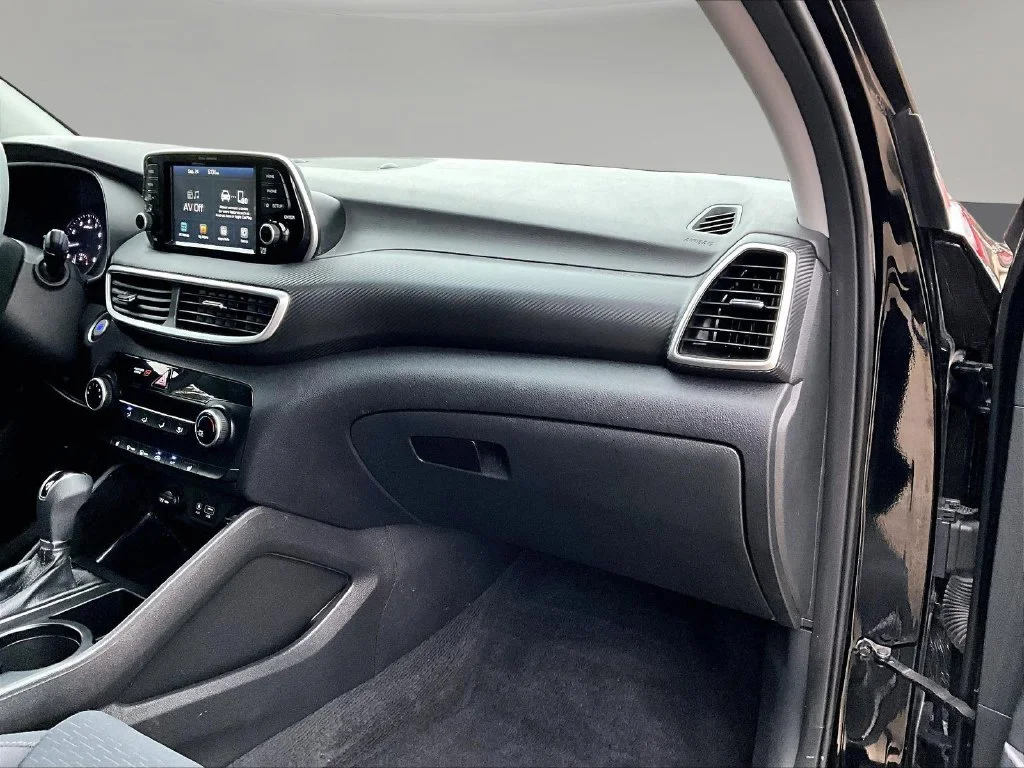 Used 2019 Black Hyundai Value image 30