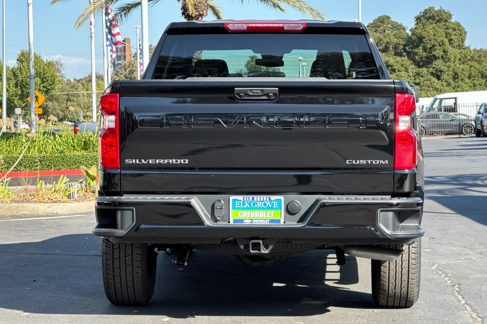 2026 Chevrolet Silverado 1500 Custom view 4