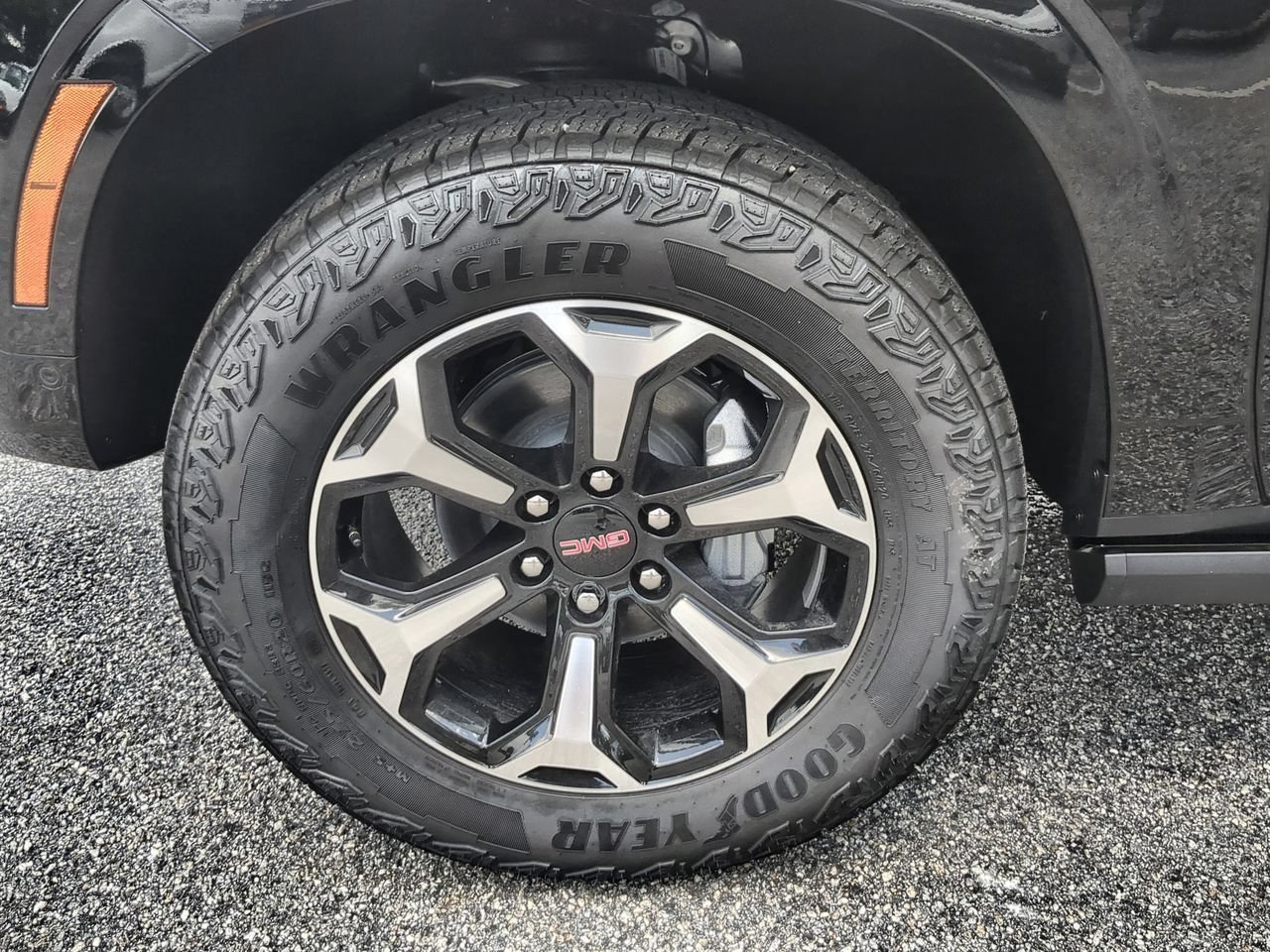 New 2026 Onyx Black GMC AT4 image 34